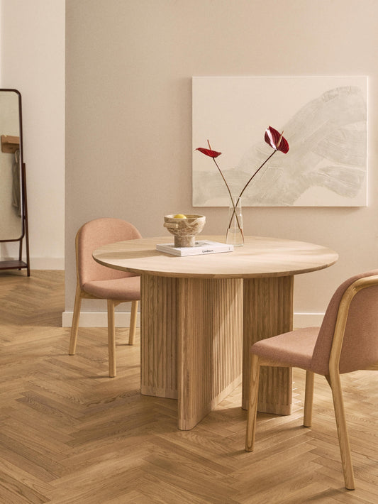 Jolka Dining Table in Oak, Round, Ø 120 cm