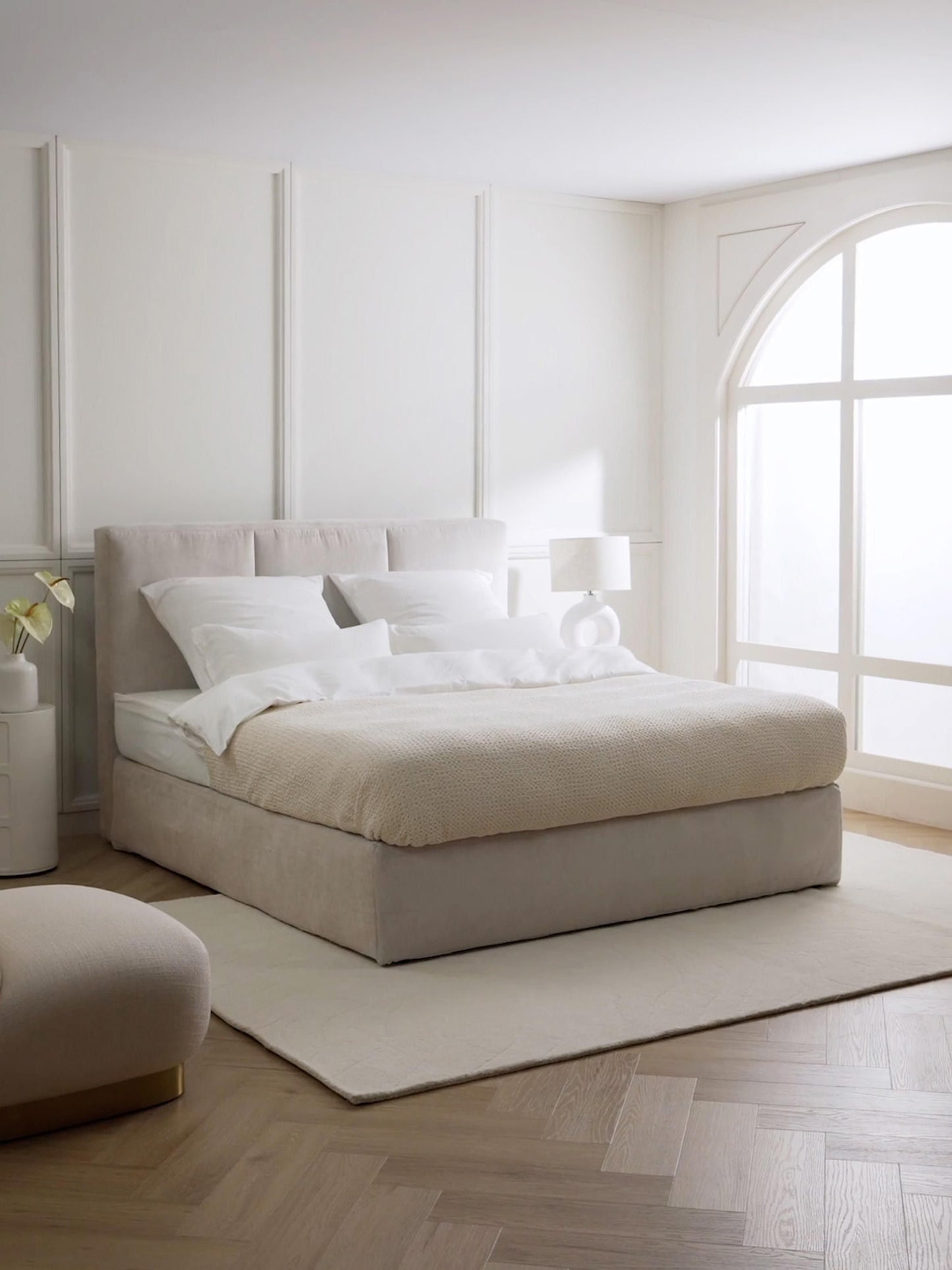 Oberon Bed with Box Spring